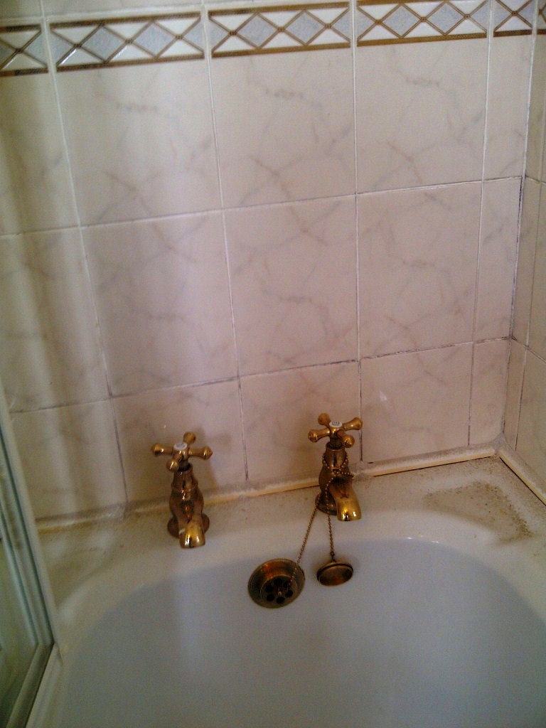 Ceramic Bathroom Tiles Before Cleaning Kettering
